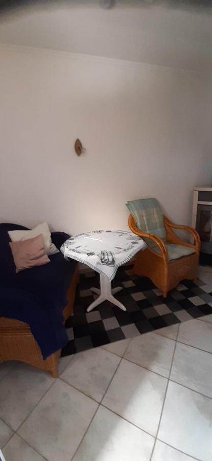 Bungalow Idylle Am See นอยรุพพิน ภายนอก รูปภาพ
