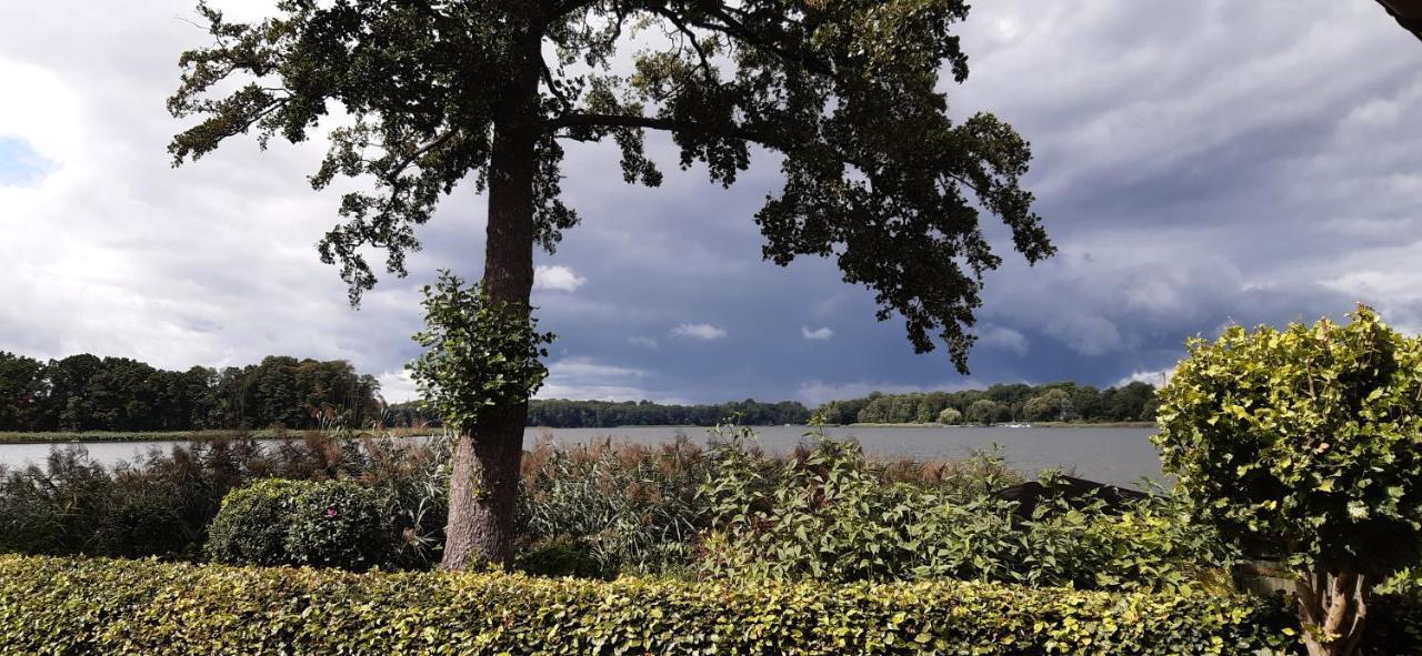 Bungalow Idylle Am See นอยรุพพิน ภายนอก รูปภาพ